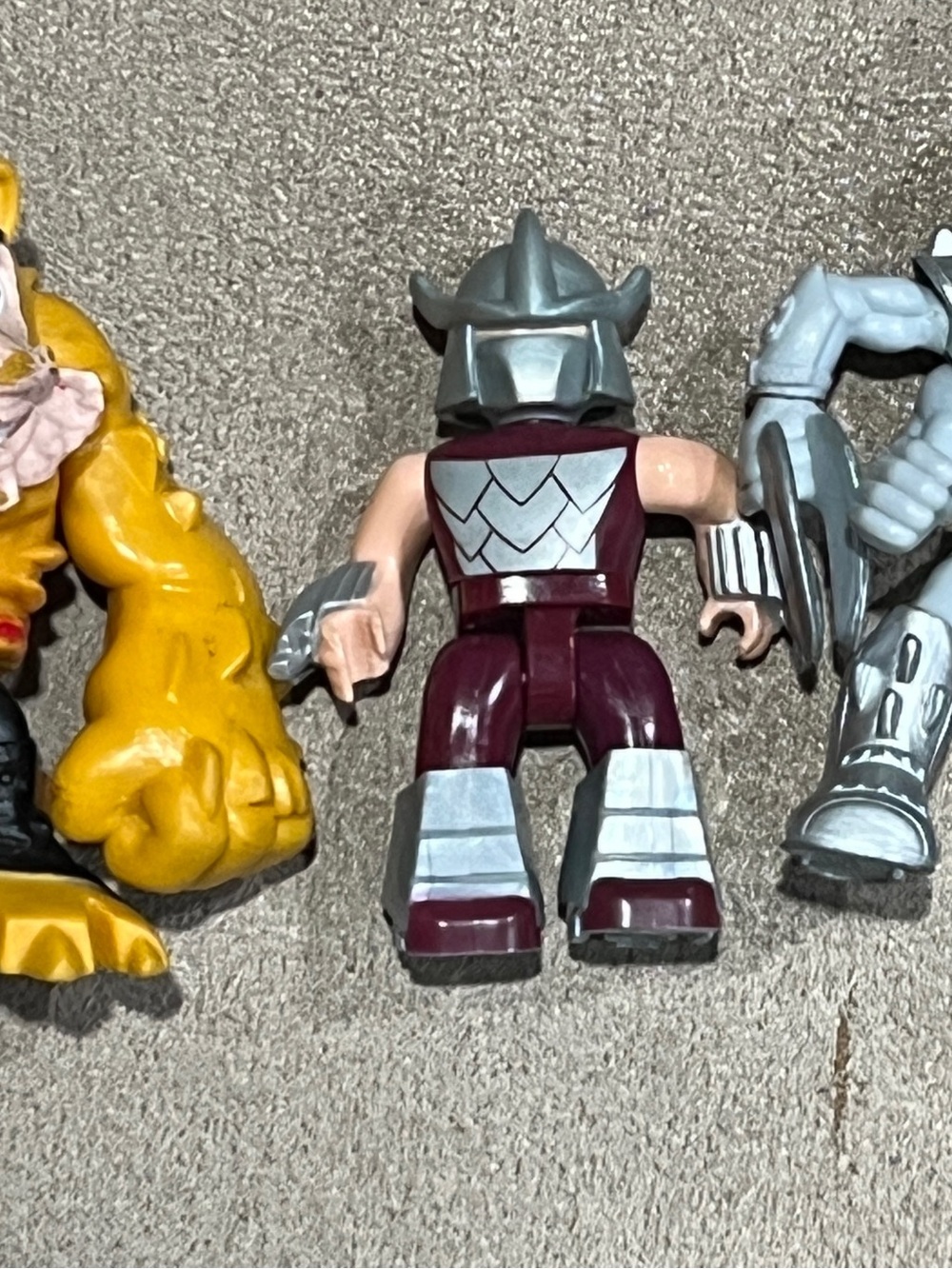 Teenage Mutant Ninja Turtles 3" Multi Arm Shredder &  Dig Pound Action Figure